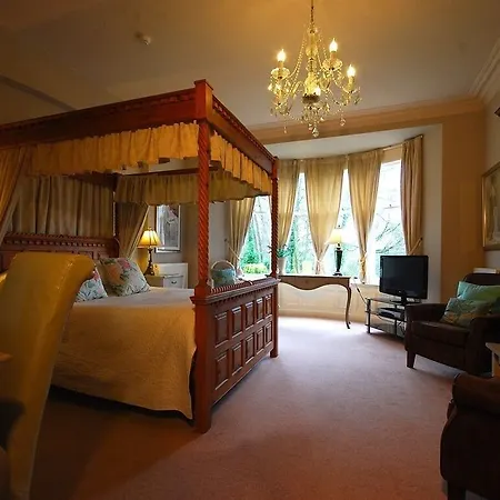 Hilton House