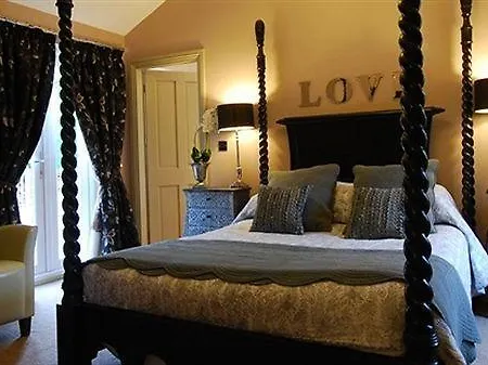 Hilton House Windermere